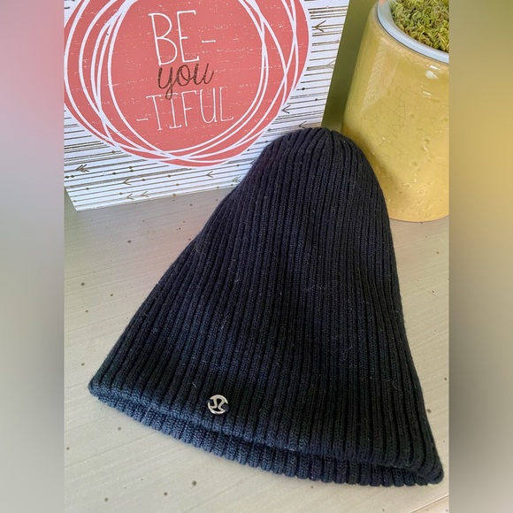 Lululemon Knit Toque - Picture 2 of 3